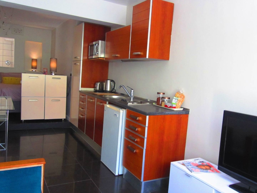 To Let 1 Bedroom Property for Rent in Vredehoek Western Cape